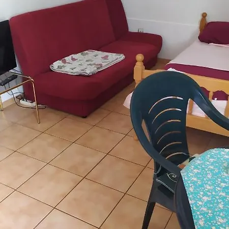 Hannah Apartmán